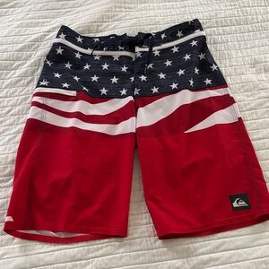 Quiksilver Men's Red and Blue Star-Patterned Hybrid Shorts